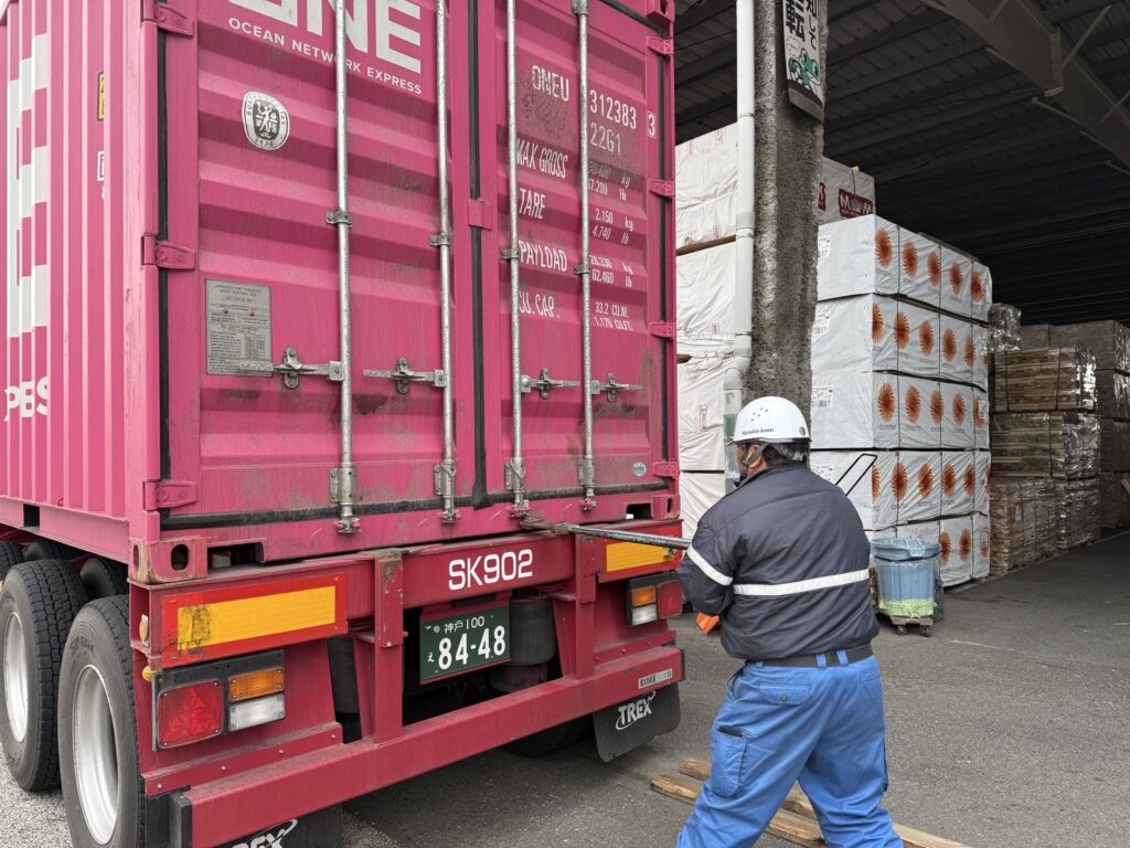リゾートプロジェクトVol.12『NARU』神戸港に到着 | ホンカ姫路 STAFF'S BLOG